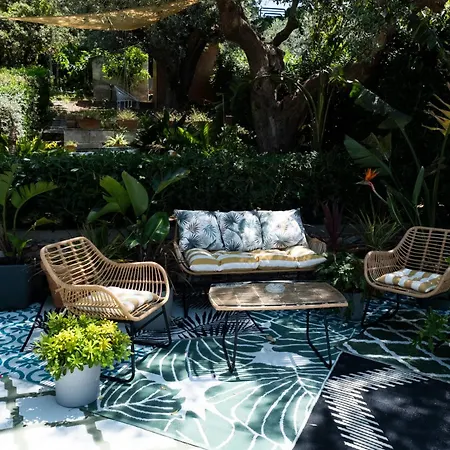 Frühstückspension Curiel 4*